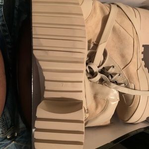 karmel beige biker boots